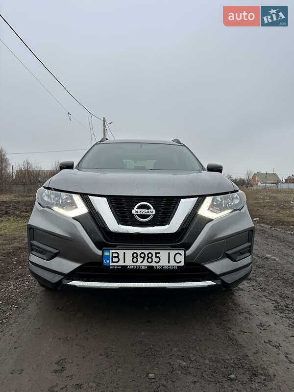 Позашляховик / Кросовер Nissan Rogue 2017 в Полтаві