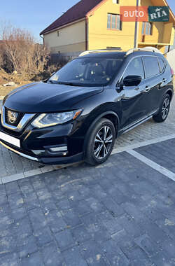 Позашляховик / Кросовер Nissan Rogue 2017 в Ужгороді