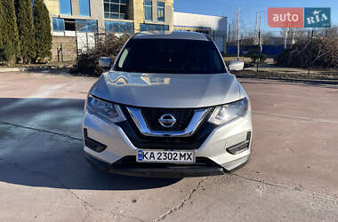 Внедорожник / Кроссовер Nissan Rogue 2016 в Броварах