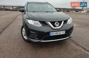 Внедорожник / Кроссовер Nissan Rogue 2014 в Ужгороде