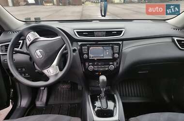 Внедорожник / Кроссовер Nissan Rogue 2014 в Ужгороде