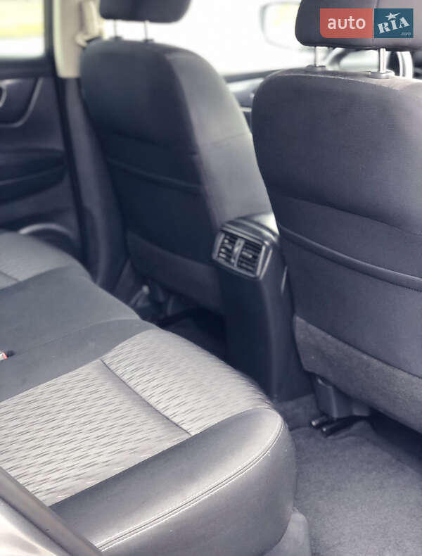 Внедорожник / Кроссовер Nissan Rogue 2019 в Кременчуге