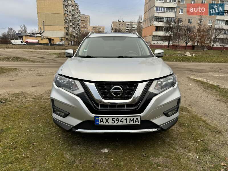 Внедорожник / Кроссовер Nissan Rogue 2018 в Запорожье