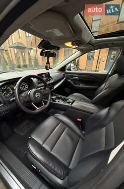 Внедорожник / Кроссовер Nissan Rogue 2021 в 