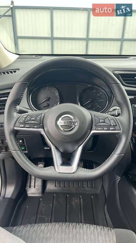 Внедорожник / Кроссовер Nissan Rogue 2018 в Львове