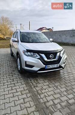 Внедорожник / Кроссовер Nissan Rogue 2017 в Дунаевцах