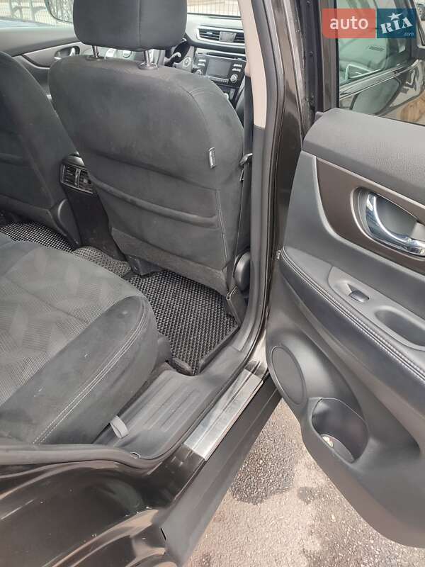 Внедорожник / Кроссовер Nissan Rogue 2015 в Виннице