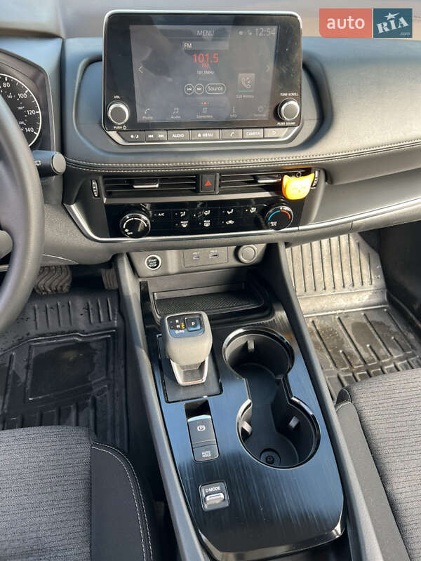 Внедорожник / Кроссовер Nissan Rogue 2021 в Зенькове