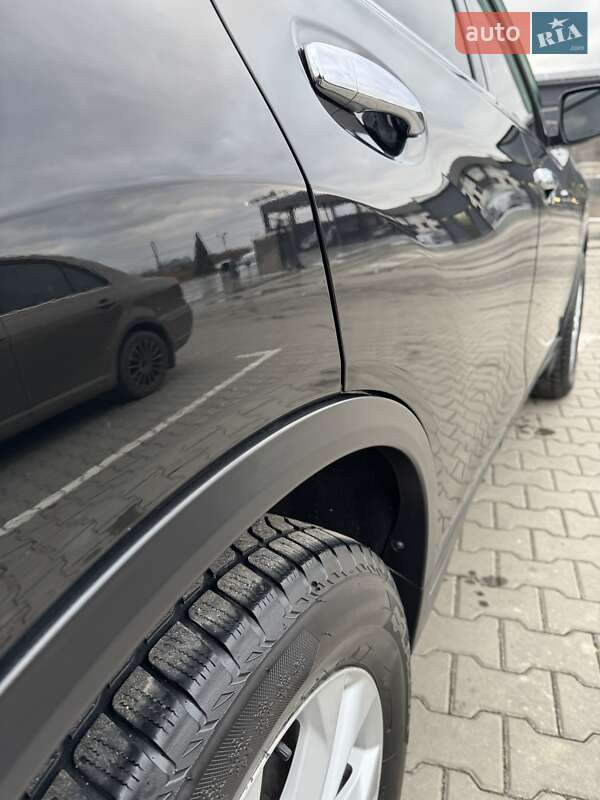 Внедорожник / Кроссовер Nissan Rogue 2015 в Полтаве