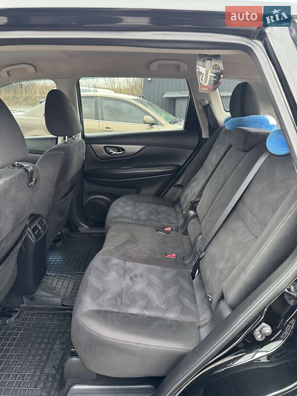 Внедорожник / Кроссовер Nissan Rogue 2015 в Полтаве