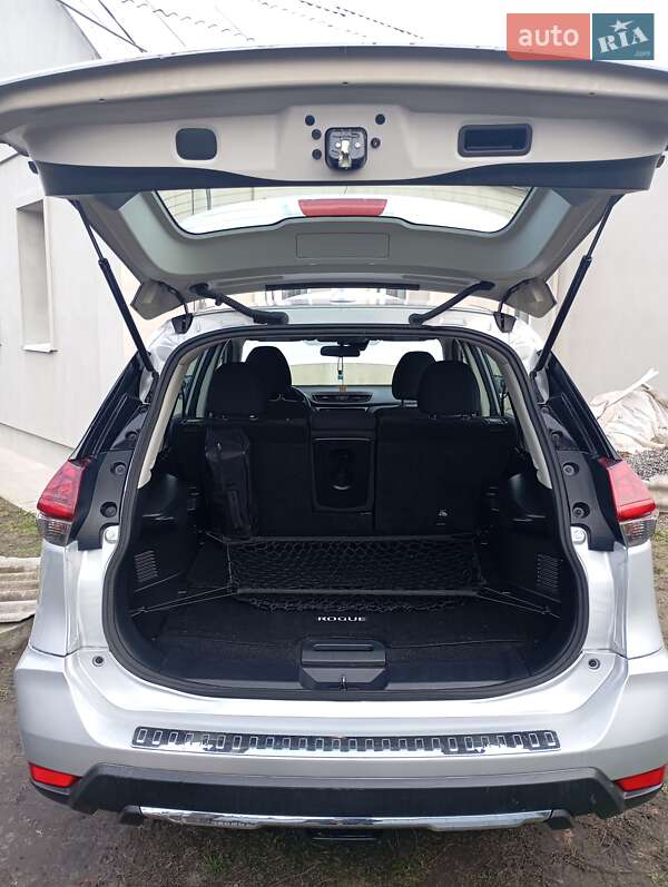 Внедорожник / Кроссовер Nissan Rogue 2019 в Ромнах