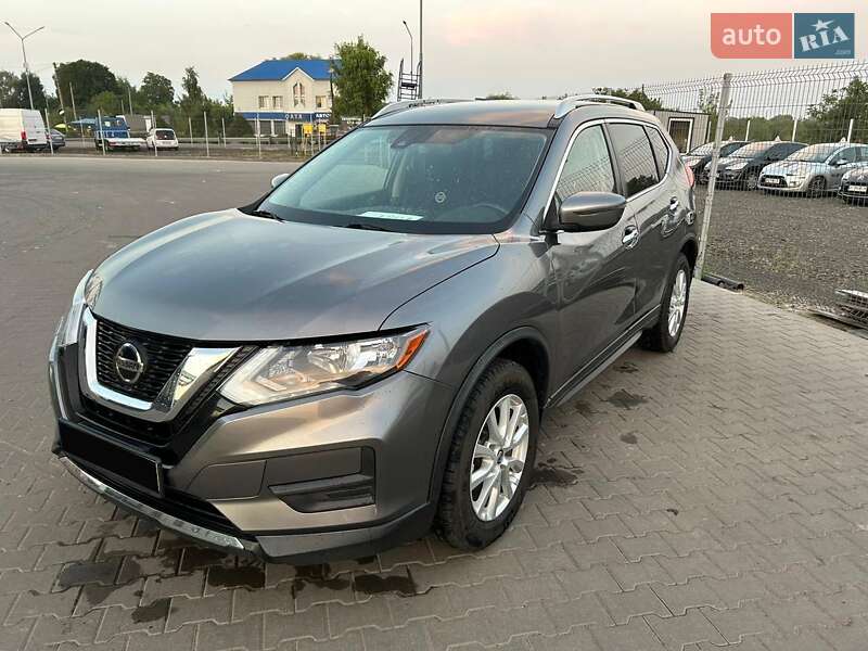 Позашляховик / Кросовер Nissan Rogue 2020 в Нововолинську