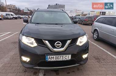 Внедорожник / Кроссовер Nissan Rogue 2016 в Житомире