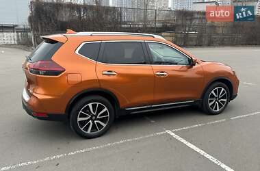 Внедорожник / Кроссовер Nissan Rogue 2019 в Киеве