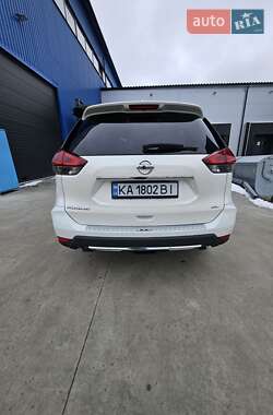 Позашляховик / Кросовер Nissan Rogue 2018 в 