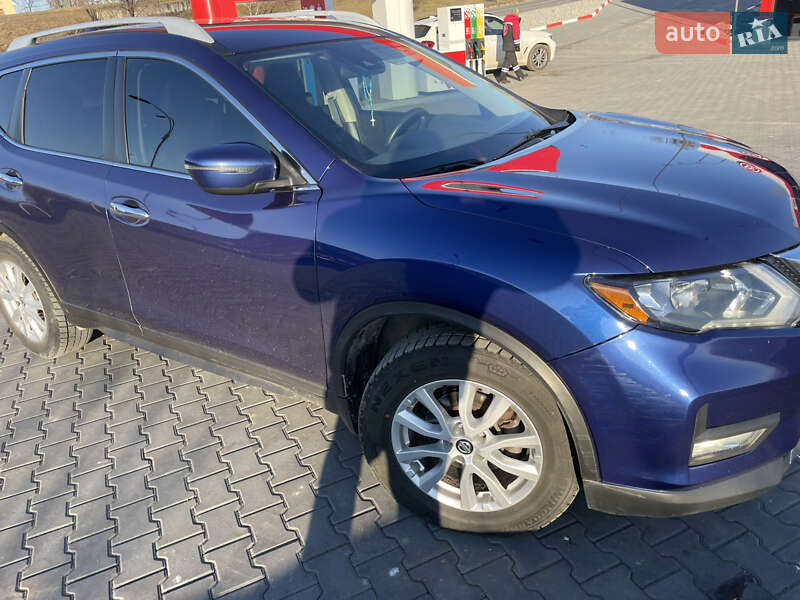 Внедорожник / Кроссовер Nissan Rogue 2018 в Киеве