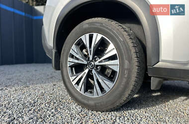 Внедорожник / Кроссовер Nissan Rogue 2020 в 