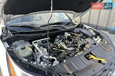 Внедорожник / Кроссовер Nissan Rogue 2020 в 
