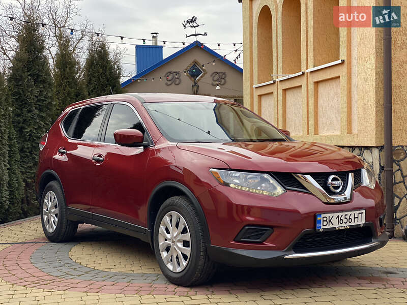 Внедорожник / Кроссовер Nissan Rogue 2016 в Ровно