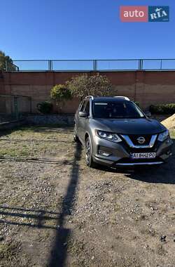 Внедорожник / Кроссовер Nissan Rogue 2017 в Киеве