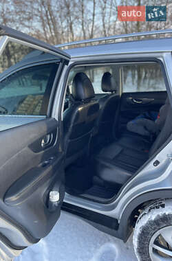 Внедорожник / Кроссовер Nissan Rogue 2014 в 