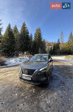 Позашляховик / Кросовер Nissan Rogue 2021 в Чернівцях