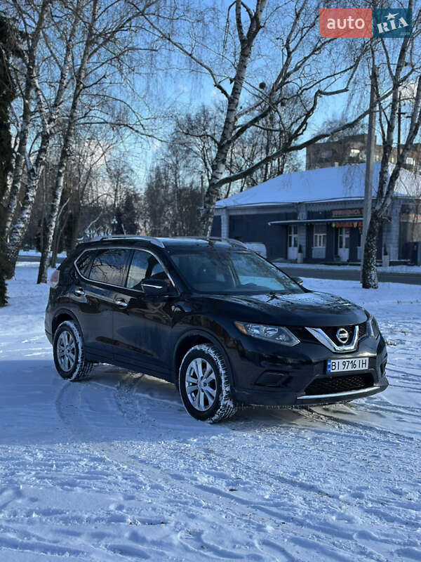 Внедорожник / Кроссовер Nissan Rogue 2015 в 