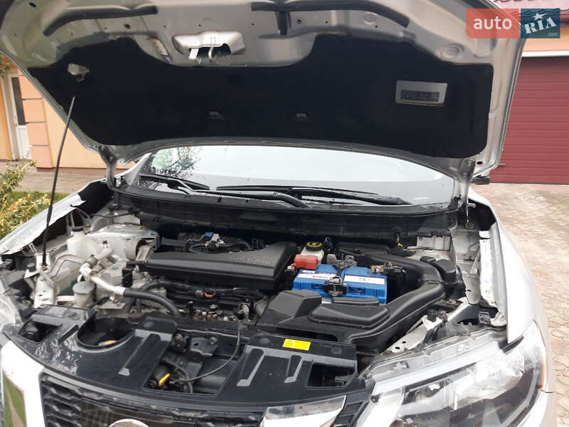 Позашляховик / Кросовер Nissan Rogue 2017 в Володимирі