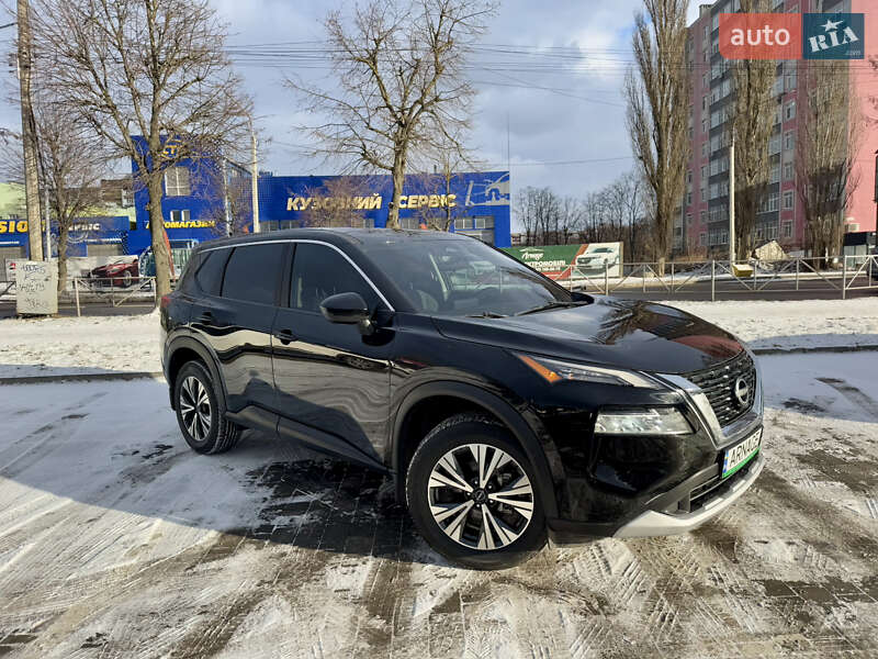 Позашляховик / Кросовер Nissan Rogue 2023 в Хмельницькому