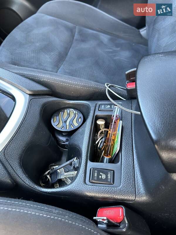 Внедорожник / Кроссовер Nissan Rogue 2015 в Богодухове фото 9 Внедорожник / Кроссовер Nissan Rogue 2015 в Богодухове