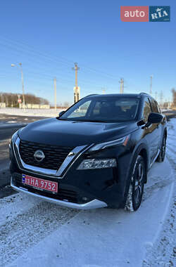 Внедорожник / Кроссовер Nissan Rogue 2022 в Ровно