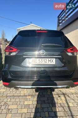 Внедорожник / Кроссовер Nissan Rogue 2018 в 