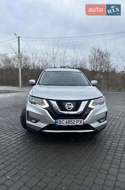 Внедорожник / Кроссовер Nissan Rogue 2017 в Львове