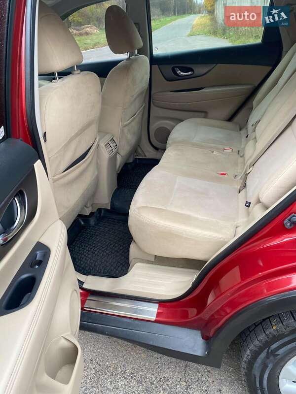 Внедорожник / Кроссовер Nissan Rogue 2015 в Виннице