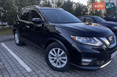 Внедорожник / Кроссовер Nissan Rogue 2019 в 