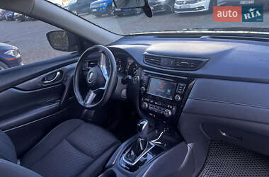 Внедорожник / Кроссовер Nissan Rogue 2019 в 