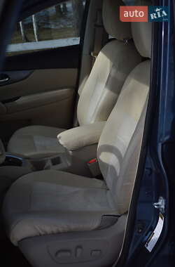 Внедорожник / Кроссовер Nissan Rogue 2015 в Киеве