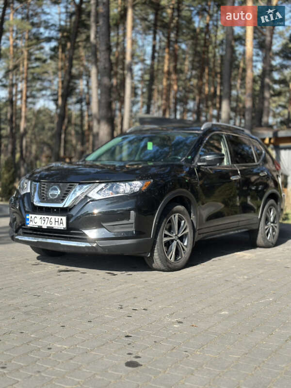 Позашляховик / Кросовер Nissan Rogue 2019 в Маневичах