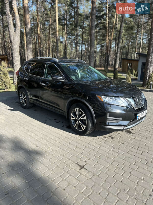 Позашляховик / Кросовер Nissan Rogue 2019 в Маневичах