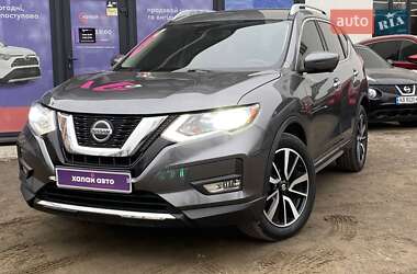 Внедорожник / Кроссовер Nissan Rogue 2019 в 