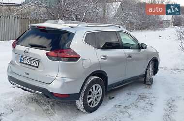 Внедорожник / Кроссовер Nissan Rogue 2017 в 