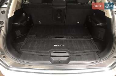 Позашляховик / Кросовер Nissan Rogue 2016 в Жовкві