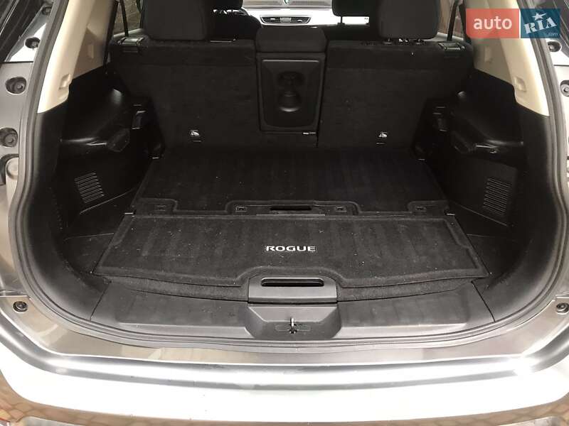 Внедорожник / Кроссовер Nissan Rogue 2016 в Жовкве