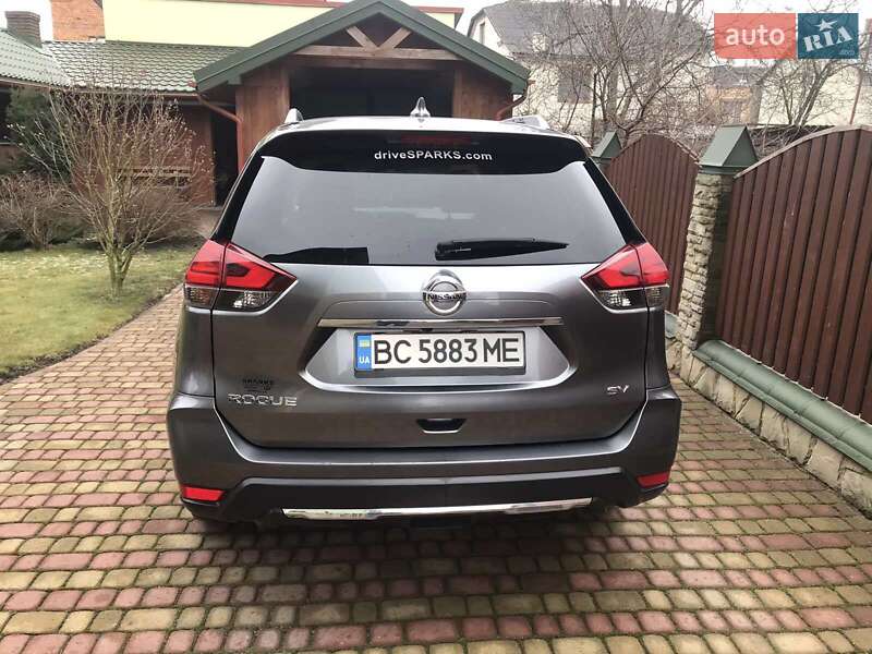 Внедорожник / Кроссовер Nissan Rogue 2016 в Жовкве