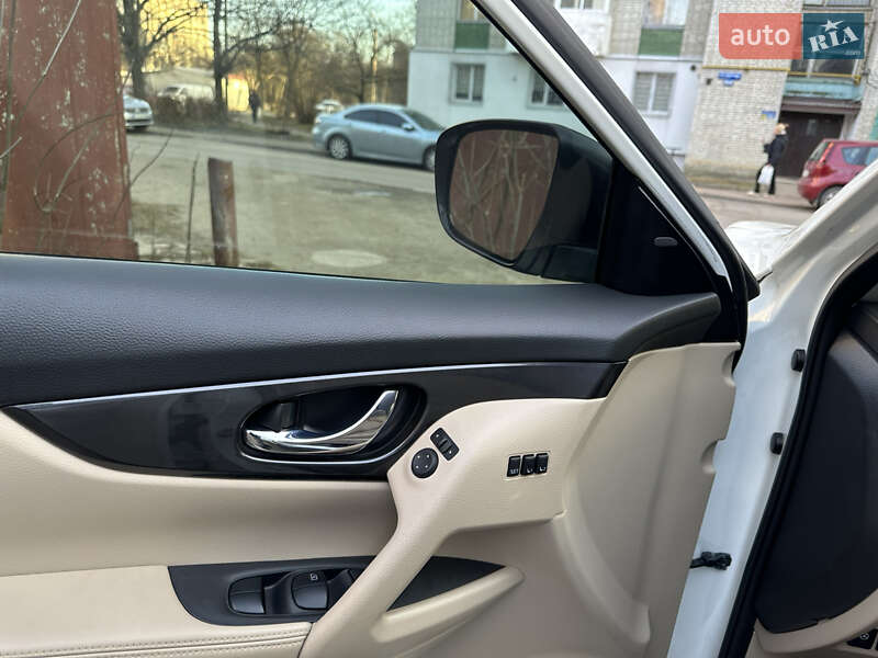 Внедорожник / Кроссовер Nissan Rogue 2020 в Львове