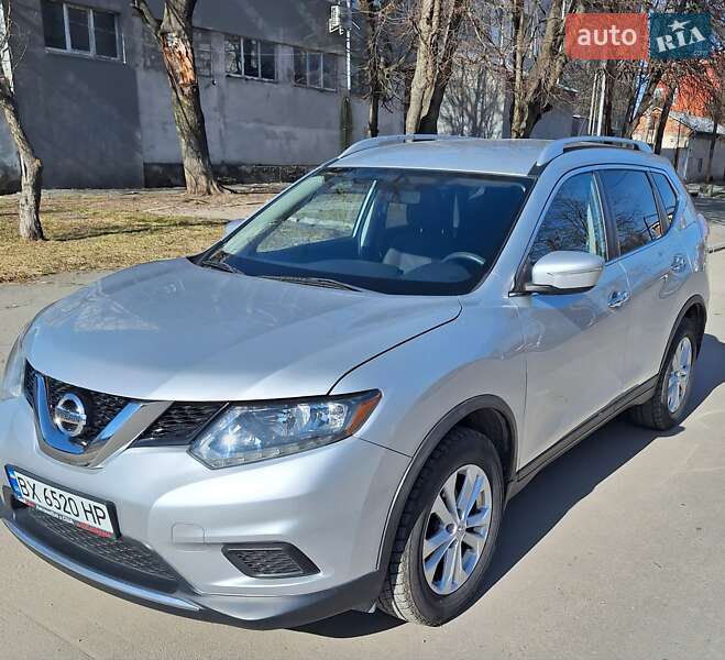 Позашляховик / Кросовер Nissan Rogue 2015 в 
