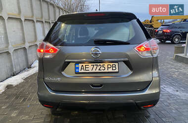 Внедорожник / Кроссовер Nissan Rogue 2016 в 