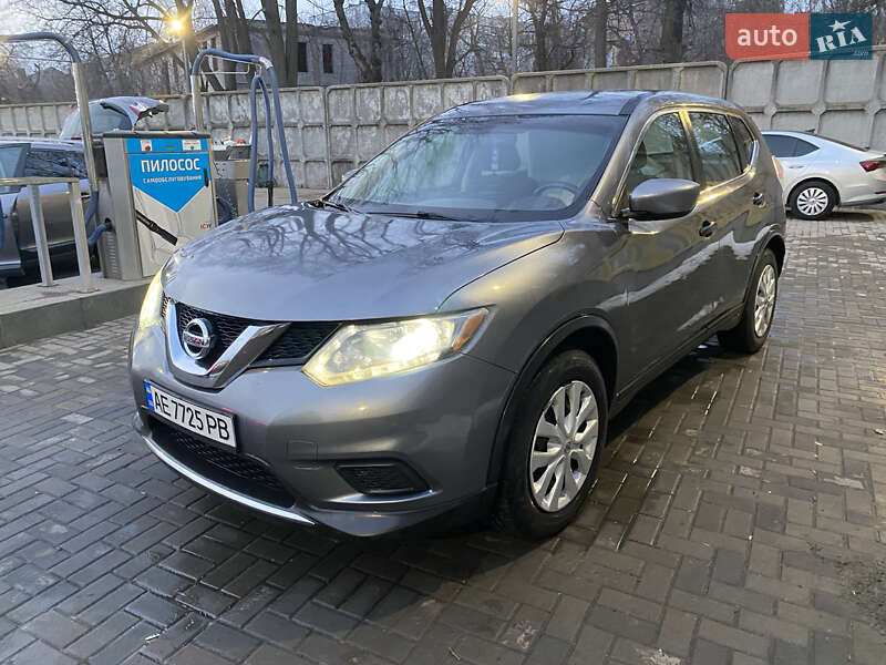 Внедорожник / Кроссовер Nissan Rogue 2016 в 