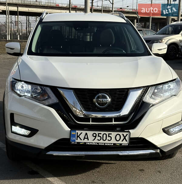 Позашляховик / Кросовер Nissan Rogue 2019 в Києві