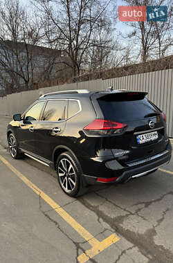 Внедорожник / Кроссовер Nissan Rogue 2017 в 
